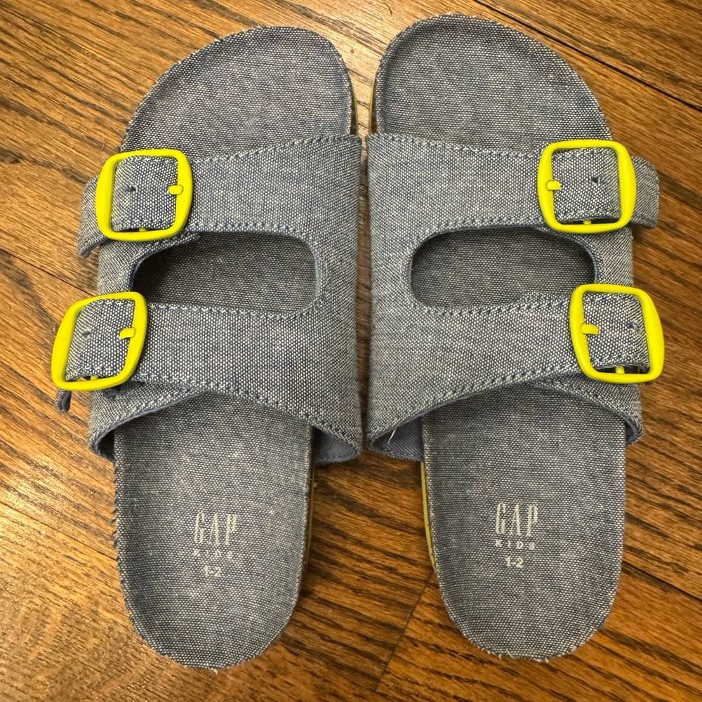 GAP Kids Chambray Double-Buckle Sandals, Size 1–2 Summer Spring Break Birks